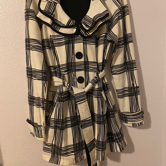Cream & Black Pea Coat - Picture 3 of 4